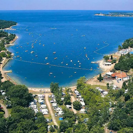 Casa de Férias Holiday Camping Lanterna.3 *